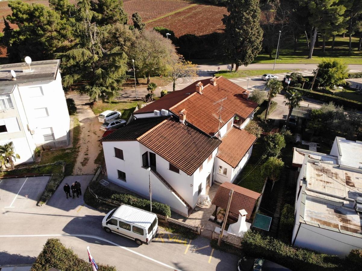 Apartments Kadum Porec Center Near The Beach Buitenkant foto